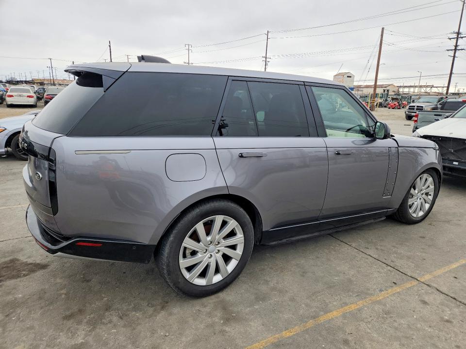 Photo 3 from auction – 2023 LAND ROVER RANGE ROVER with VIN SALKP9FU8PA051925