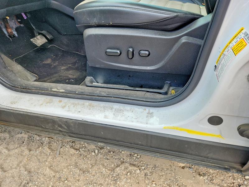 Photo 13 from auction – 2019 FORD ESCAPE with VIN 1FMCU0HD4KUC21438