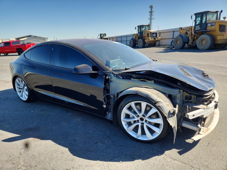 Photo 4 from auction – 2018 TESLA MODEL 3 with VIN 5YJ3E1EA6JF071129