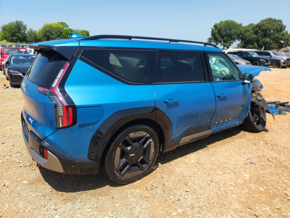 Photo 3 from auction – 2024 KIA EV9 with VIN KNDAEFS50R6023421