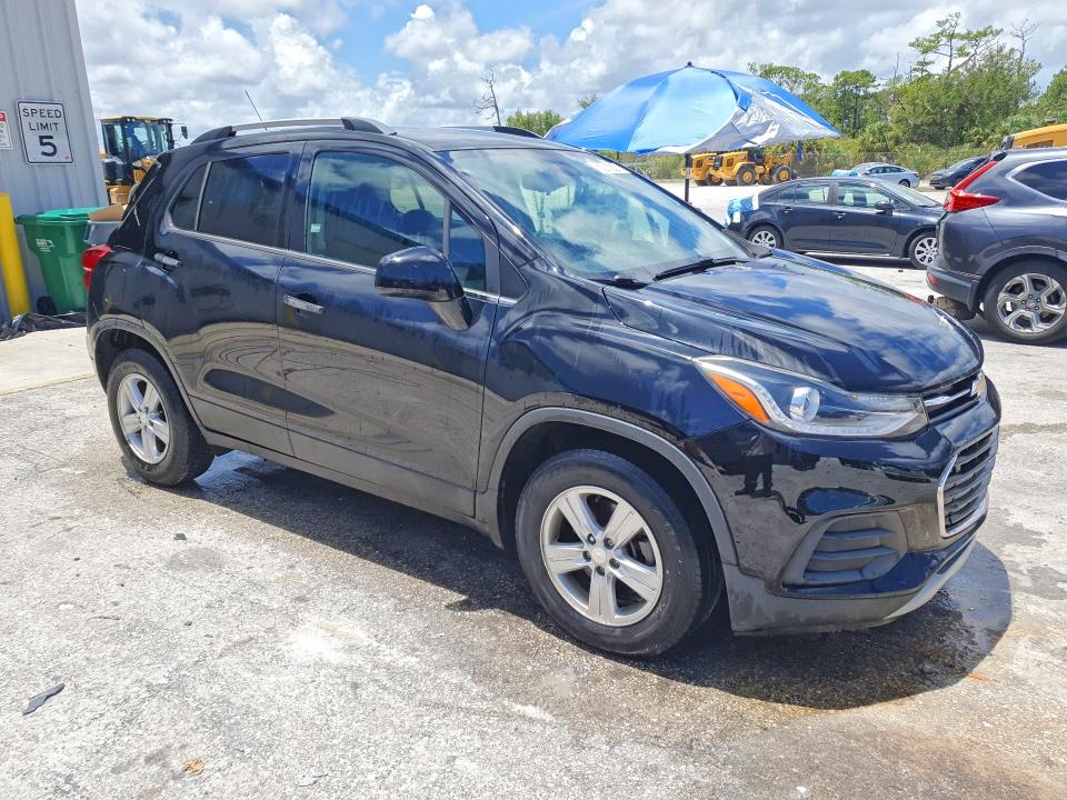 Photo 4 from auction – 2020 CHEVROLET TRAX with VIN 3GNCJLSBXLL320970
