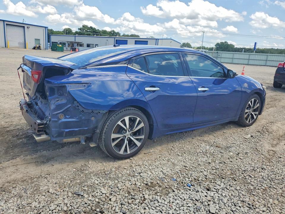 Photo 3 from auction – 2017 NISSAN MAXIMA with VIN 1N4AA6AP4HC381061