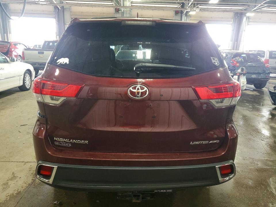 Photo 6 from auction – 2017 TOYOTA HIGHLANDER with VIN 5TDDZRFH9HS460744