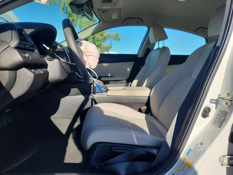 Photo 7 from auction – 2019 HONDA INSIGHT with VIN 19XZE4F58KE027945