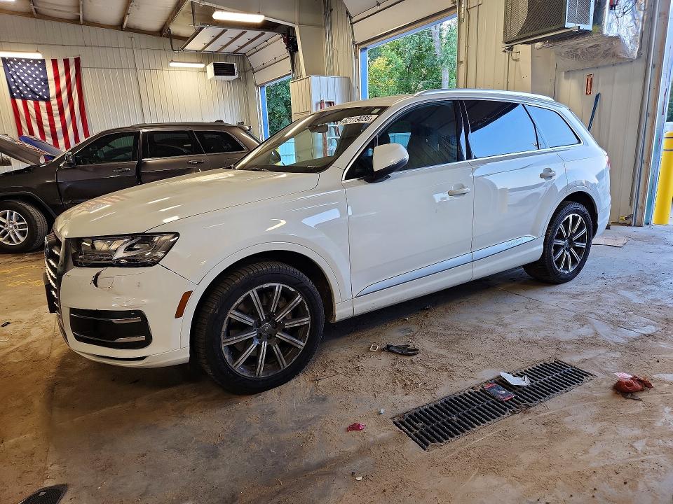 AUDI Q7 2017 with VIN WA1LAAF79HD014949 - Photo from auction