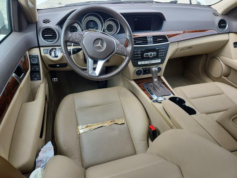 Photo 8 from auction – 2012 MERCEDES-BENZ C with VIN WDDGF4HBXCA630476