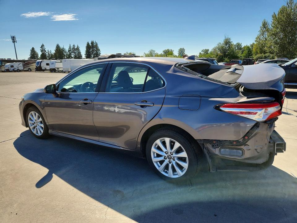 Photo 2 from auction – 2020 TOYOTA CAMRY with VIN 4T1C11AK3LU924800
