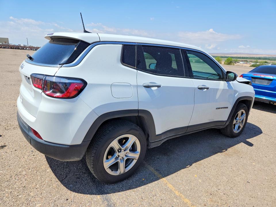 Photo 3 from auction – 2024 JEEP COMPASS with VIN 3C4NJDAN3RT114112