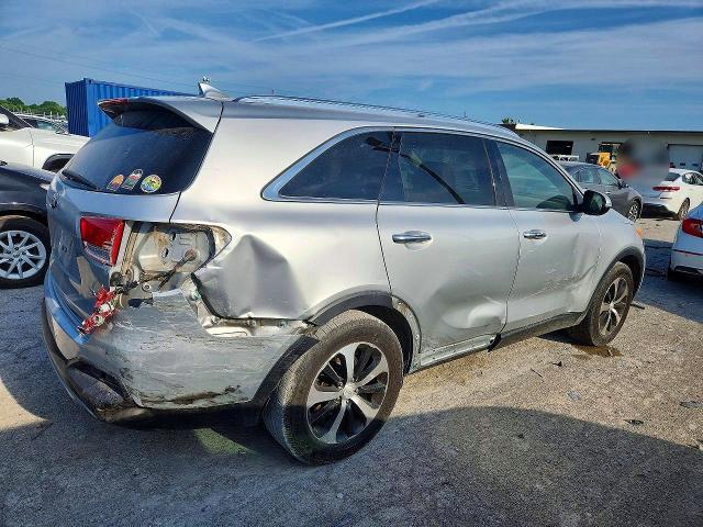 Снимка 3 от търг – 2016 KIA SORENTO с VIN 5XYPHDA5XGG039790