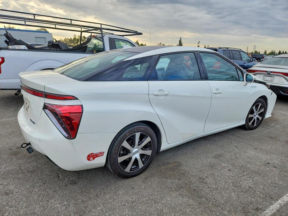 Photo 3 from auction – 2016 TOYOTA MIRAI with VIN JTDBVRBD2GA000634