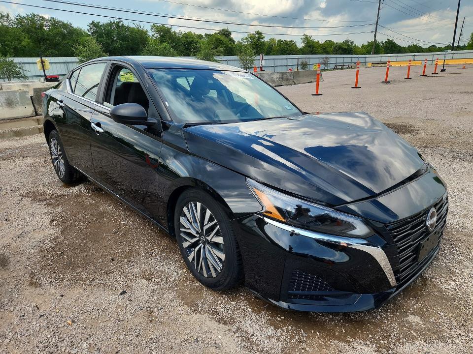 Photo 4 from auction – 2025 NISSAN ALTIMA with VIN 1N4BL4DVXSN397242