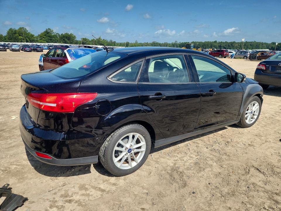 Photo 3 from auction – 2017 FORD FOCUS with VIN 1FADP3F2XHL227767