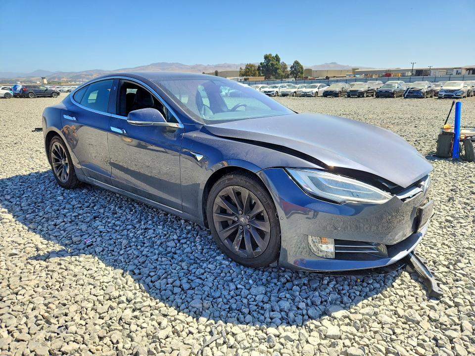 Photo 4 from auction – 2019 TESLA MODEL S with VIN 5YJSA1E28KF305580