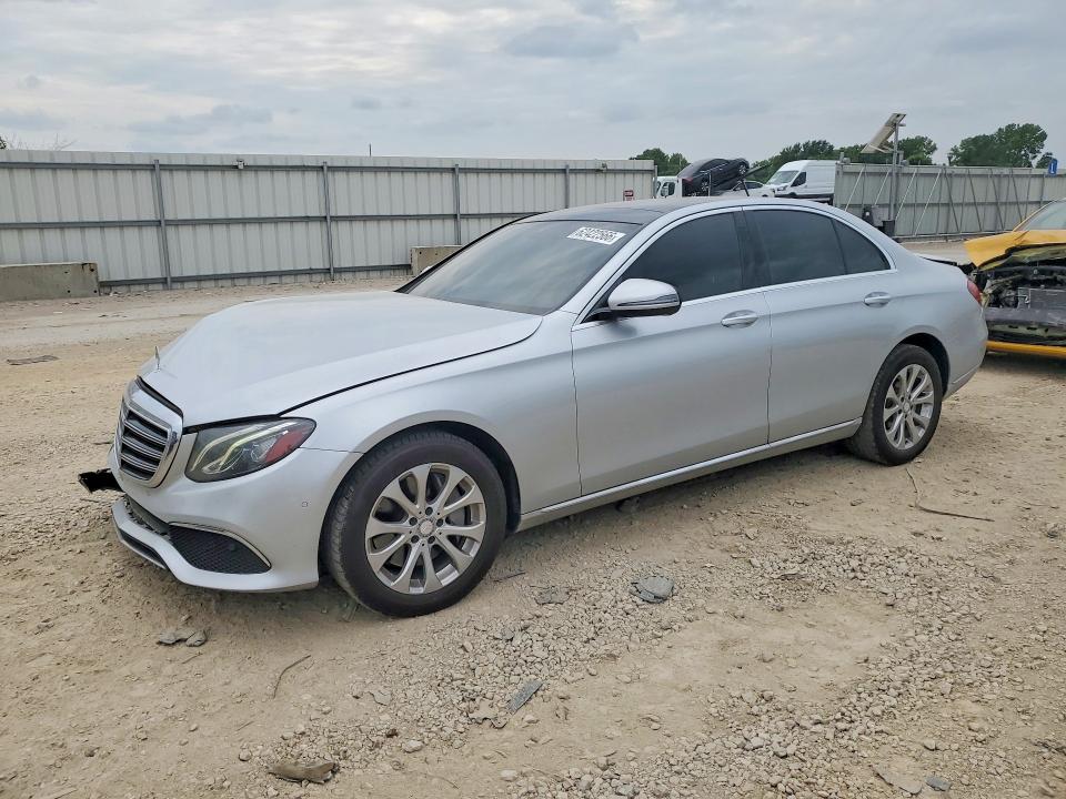 MERCEDES-BENZ E 2017 مع رقم تعريف المركبة WDDZF4KB2HA101497 - صورة من المزاد