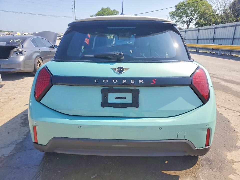 Photo 6 from auction – 2026 MINI COOPER with VIN WMW23GD05T2X96060