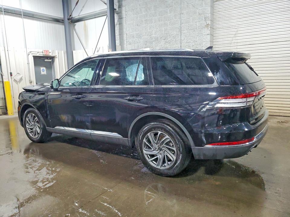 Photo 2 from auction – 2023 LINCOLN AVIATOR with VIN 5LM5J6XC9PGL12978