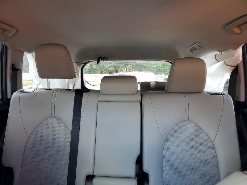 Снимка 10 от търг – 2024 TOYOTA GRAND HIGHLANDER HYBRID с VIN 5TDACAB53RS030016