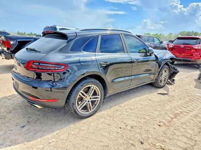 Photo 3 from auction – 2017 PORSCHE MACAN with VIN WP1AA2A56HLB81993
