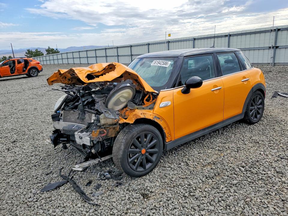 MINI COOPER 2015 with VIN WMWXU3C55F2B56558 - Photo from auction