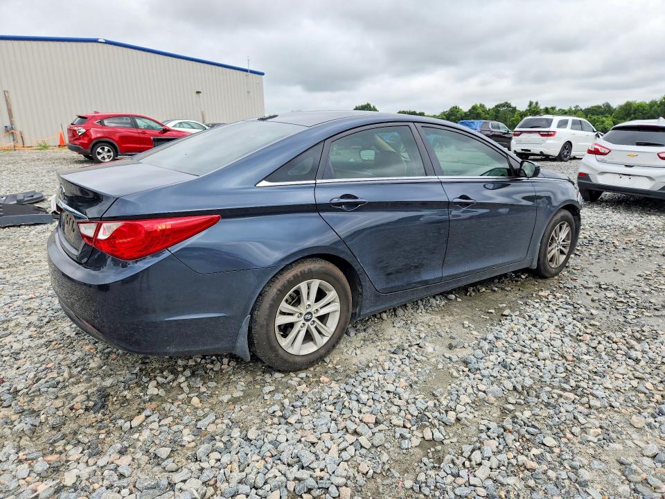 Photo 3 from auction – 2013 HYUNDAI SONATA with VIN 5NPEB4ACXDH785233