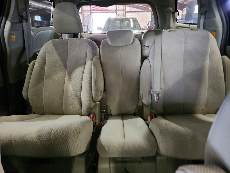 Photo 10 from auction – 2012 TOYOTA SIENNA with VIN 5TDKK3DC2CS277811