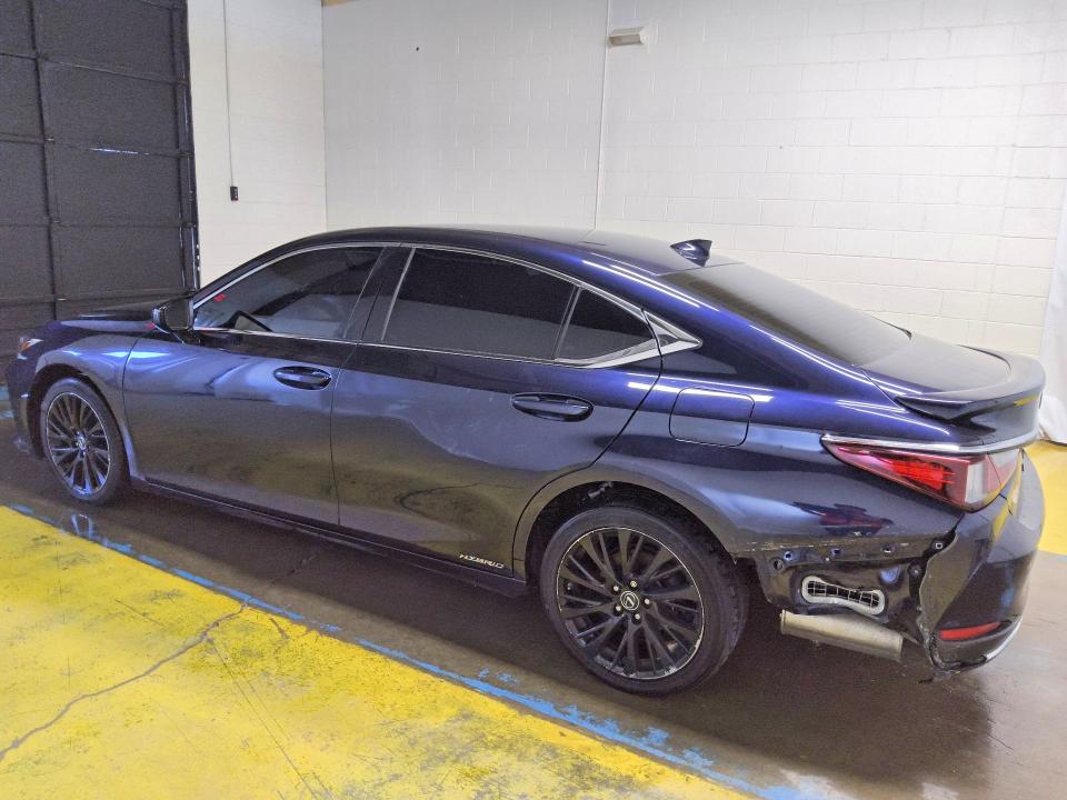 صورة رقم 2 من المزاد - 2021 LEXUS ES مع VIN 58ADA1C19MU005418