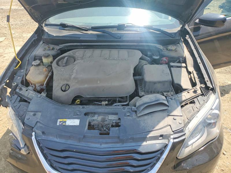 Photo 11 from auction – 2014 CHRYSLER 200 with VIN 1C3CCBBGXEN132188