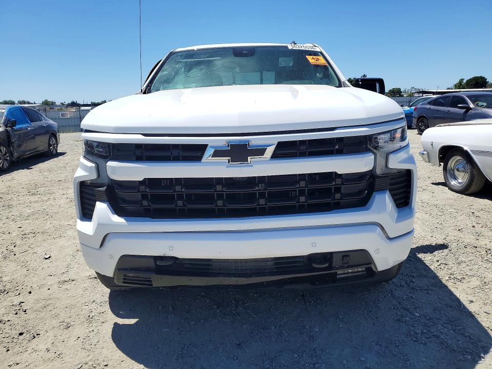 Foto 5 de la subasta – 2025 CHEVROLET SILVERADO con VIN 1GCUKEE80SZ264356
