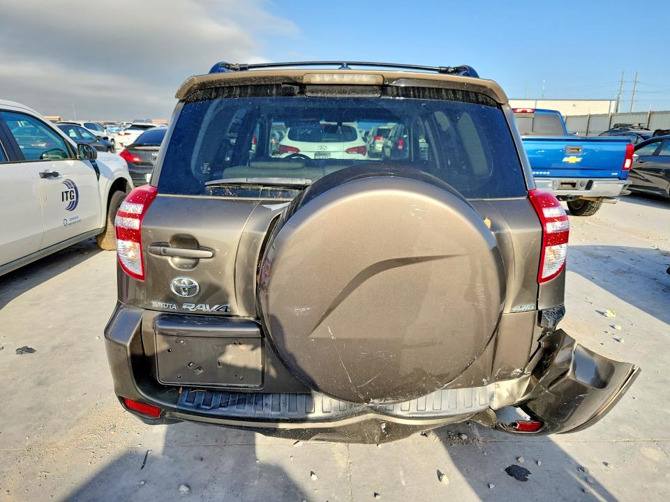 Photo 6 from auction – 2009 TOYOTA RAV4 with VIN JTMBF31V495006290