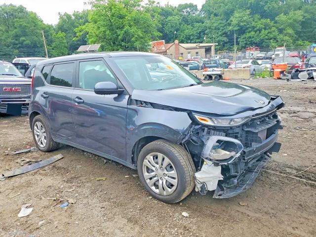 Photo 4 from auction – 2021 KIA SOUL with VIN KNDJ23AU6M7780472