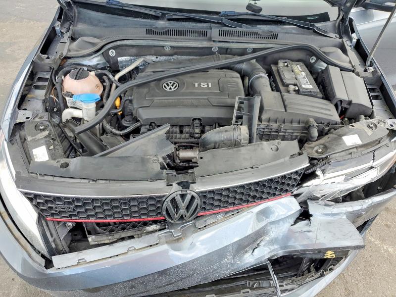 Photo 11 from auction – 2015 VOLKSWAGEN JETTA with VIN 3VW4T7AJ8FM299670