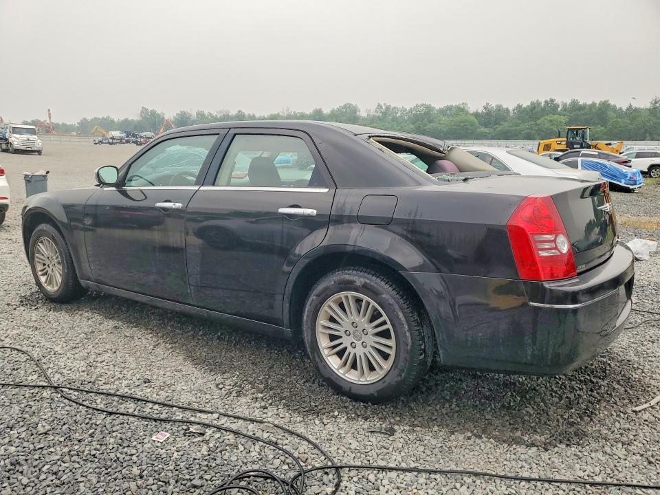 Photo 2 from auction – 2010 CHRYSLER 300 with VIN 2C3CA4CD2AH122893