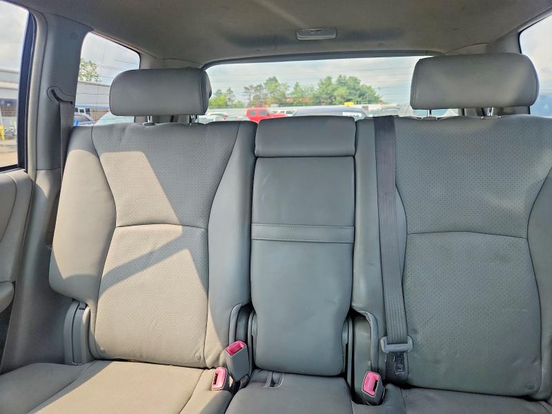 Photo 10 from auction – 2007 TOYOTA HIGHLANDER with VIN JTEEW21A470047447