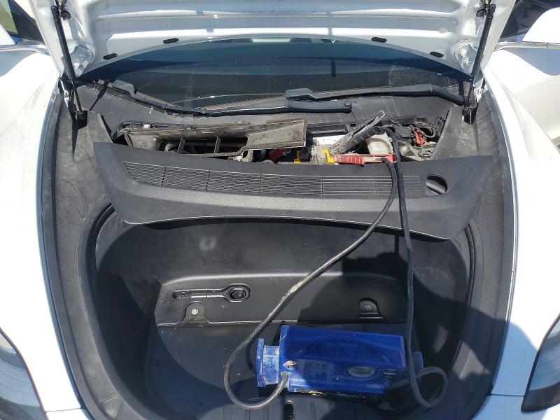 Photo 11 from auction – 2018 TESLA MODEL 3 with VIN 5YJ3E1EB2JF111568