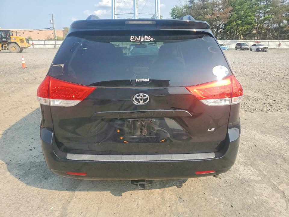 Photo 6 from auction – 2011 TOYOTA SIENNA with VIN 5TDKK3DC3BS120951