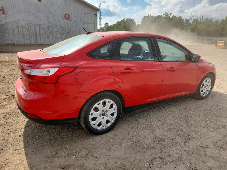 Photo 3 from auction – 2012 FORD FOCUS with VIN 1FAHP3F23CL469388