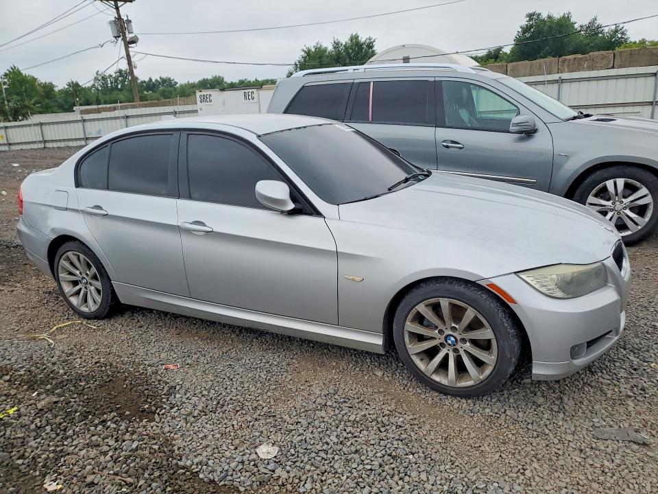 Photo 4 from auction – 2011 BMW 328 with VIN WBAPH5C58BA446340