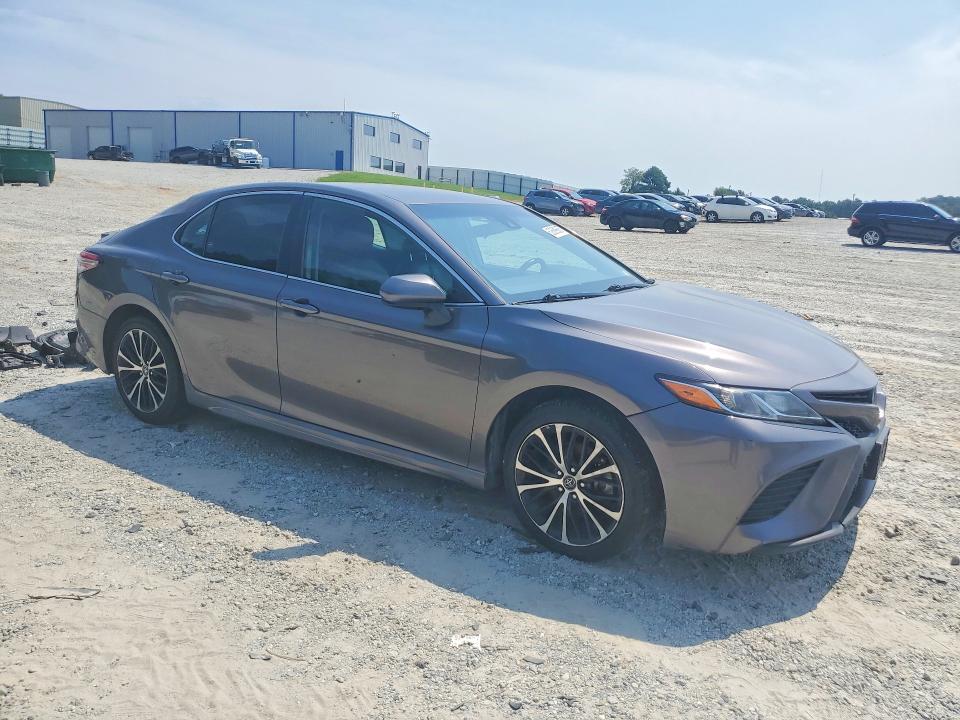 Photo 4 from auction – 2020 TOYOTA CAMRY with VIN 4T1G11AK2LU347307