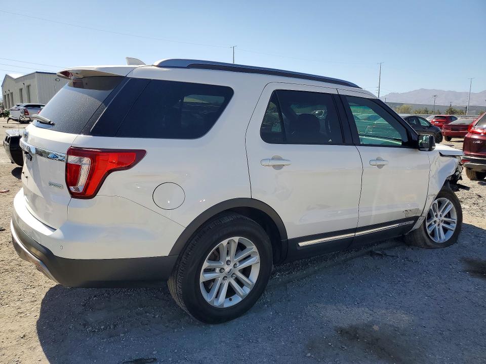 Photo 3 from auction – 2017 FORD EXPLORER with VIN 1FM5K7DH5HGB82611