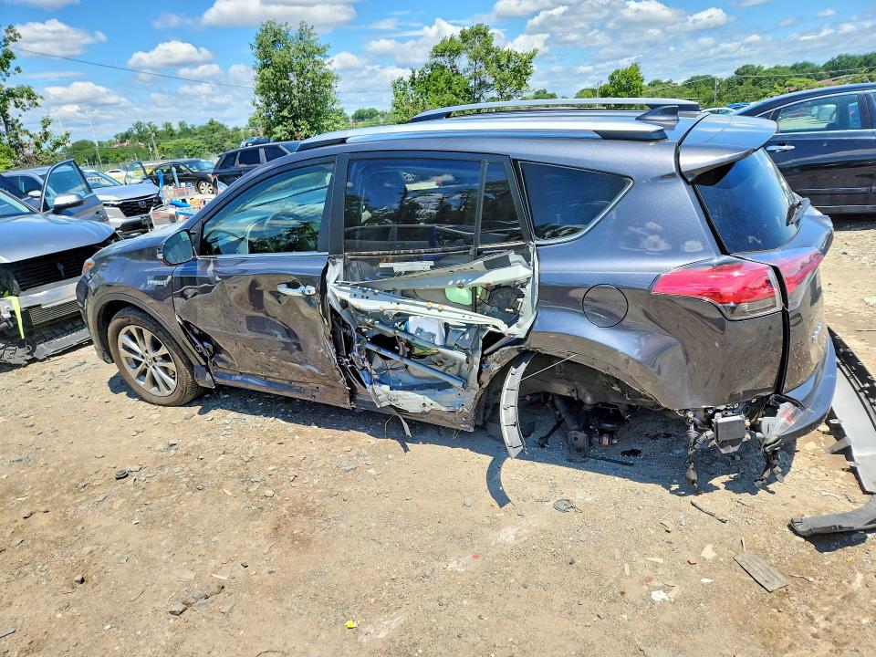 Photo 2 from auction – 2016 TOYOTA RAV4 HV with VIN JTMDJREV8GD012679