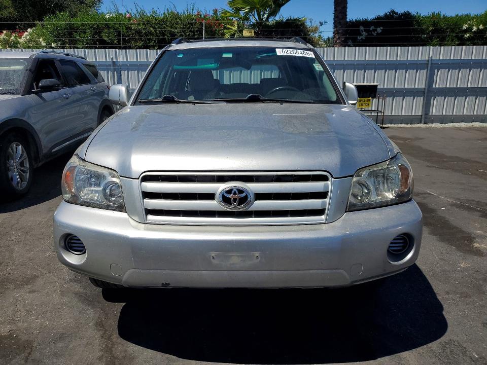 Photo 5 from auction – 2004 TOYOTA HIGHLANDER with VIN JTEDP21A240031056