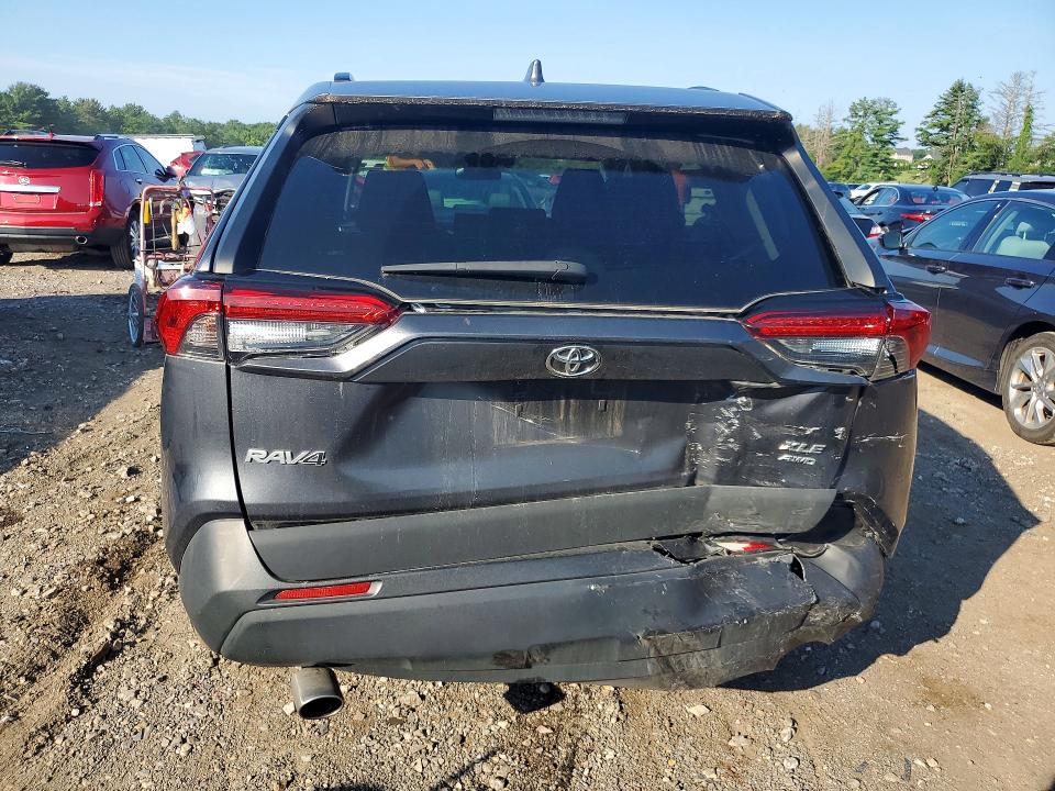 Photo 6 from auction – 2019 TOYOTA RAV4 with VIN 2T3P1RFVXKC055140