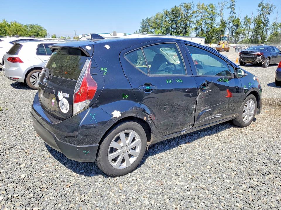 Photo 3 from auction – 2017 TOYOTA PRIUS C with VIN JTDKDTB32H1592352