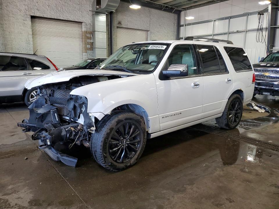 LINCOLN NAVIGATOR 2015 with VIN 5LMJJ2JT3FEJ13113 - Photo from auction
