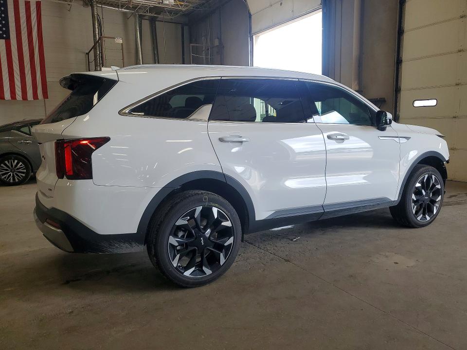 Photo 3 from auction – 2026 KIA SORENTO with VIN 5XYRHDJF2TG419640