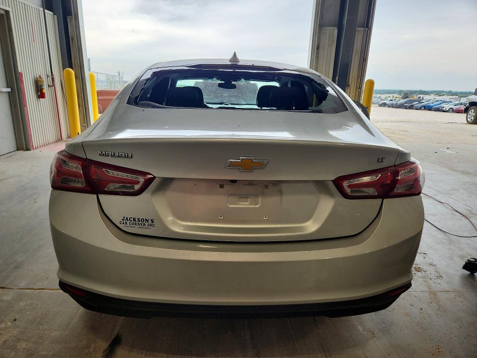 Photo 6 from auction – 2021 CHEVROLET MALIBU with VIN 1G1ZD5ST3MF007357