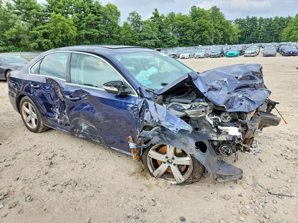 Photo 4 from auction – 2012 VOLKSWAGEN PASSAT with VIN 1VWBP7A35CC087805