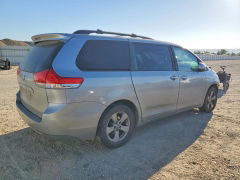 Photo 3 from auction – 2012 TOYOTA SIENNA with VIN 5TDKK3DC5CS191506