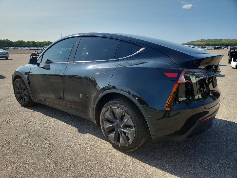 Photo 2 from auction – 2025 TESLA MODEL Y with VIN 7SAYGDEE6SF300000