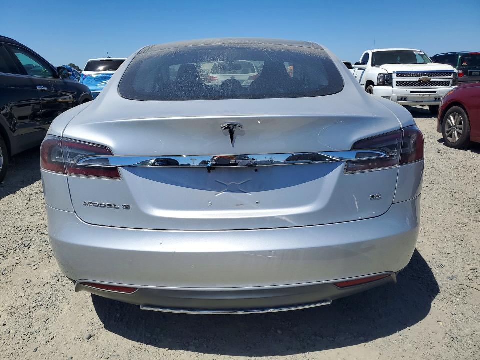 Photo 6 from auction – 2013 TESLA MODEL S with VIN 5YJSA1CN5DFP07170
